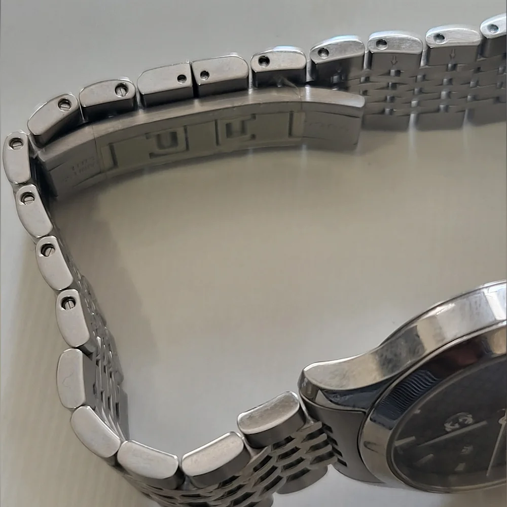 Gucci Women's Silver Stainless Steel Watch